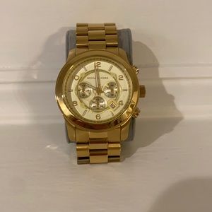Michael Korea Men’s Gold Watch